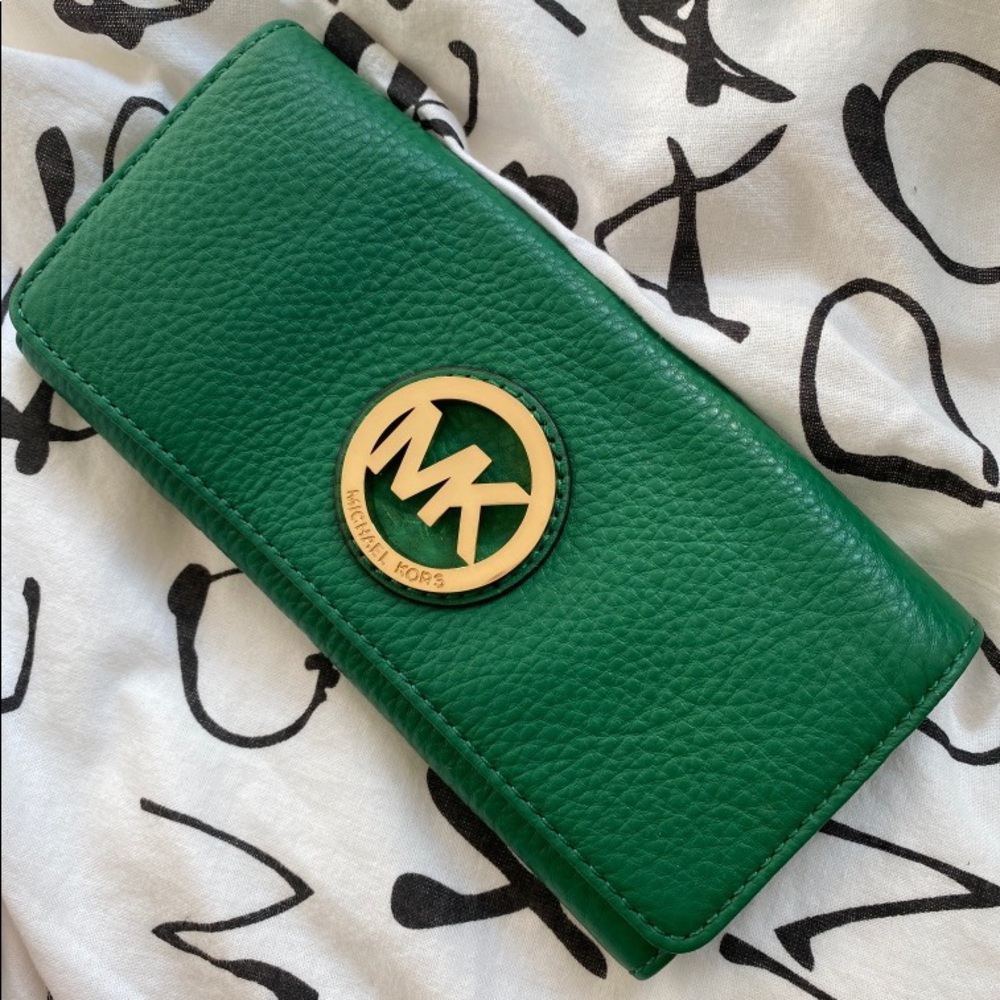 Michael Kors MK green leather continental wallet